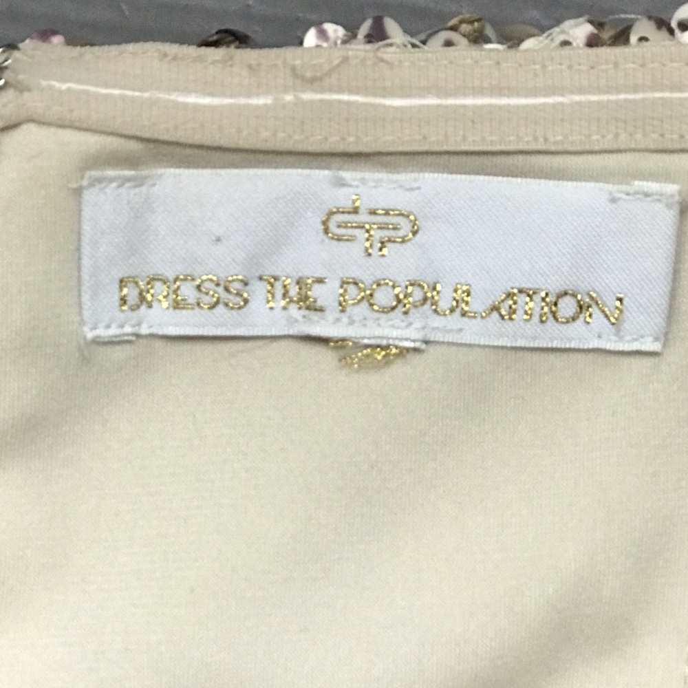 DRESS THE POPULATION - Picture 4 of 5